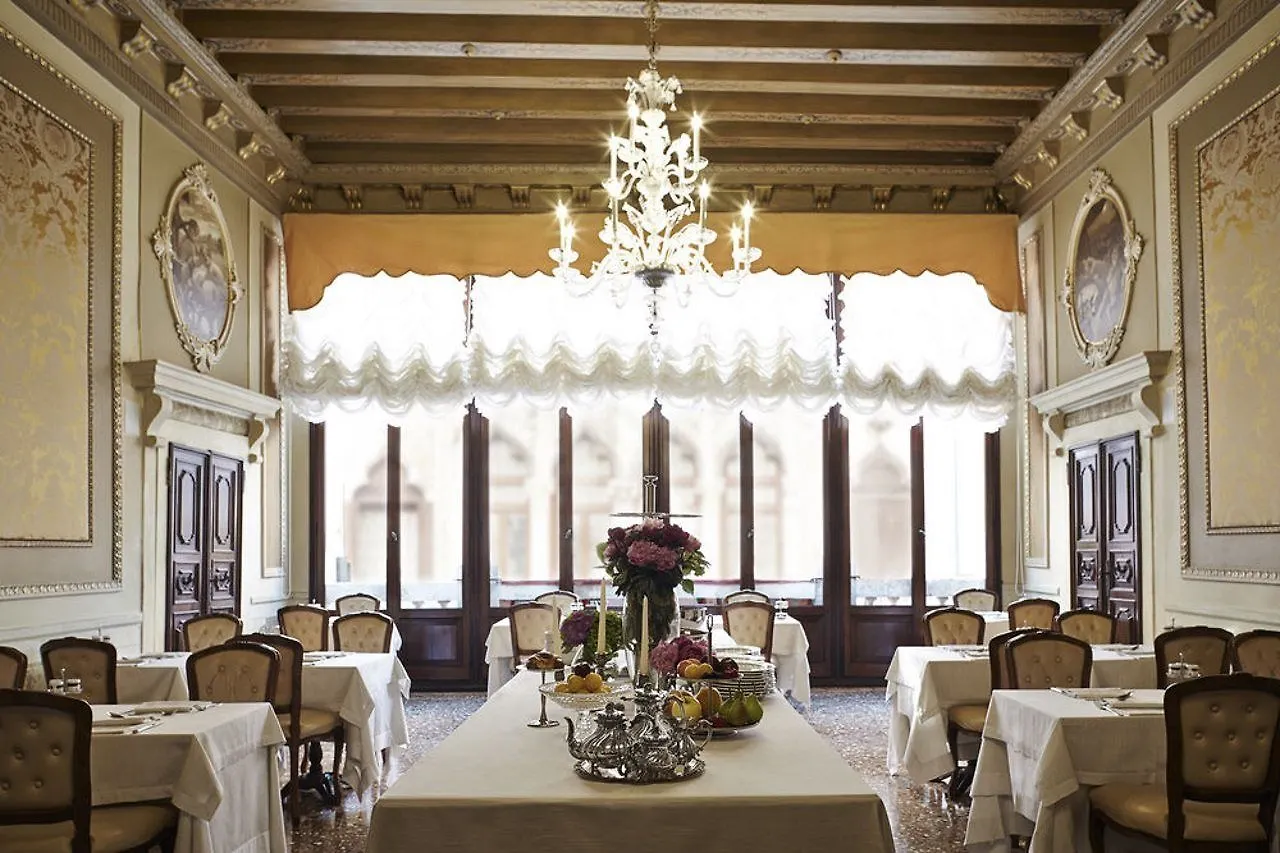 Venice Roulette Hotel 4